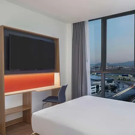 酒店 Hampton By Hilton Airport